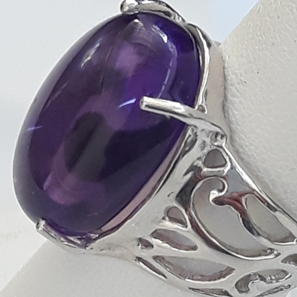Round Cabochon Natural Amethyst Silver Cocktail Ring - Picture 2 of 6